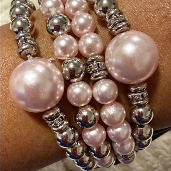 NWT Pink/Silver Beaded Stretchy Bracelet Set(Last One) - Picture 4 of 5